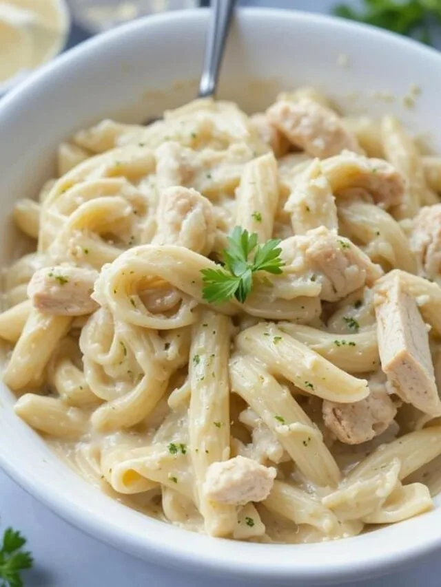 Creamy Crockpot Garlic Parmesan Chicken Pasta: The Ultimate Comfort Dish!